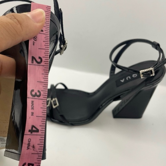 Aqua patent leather black strappy heel sandals women’s Size 10B- Bloomingsdales